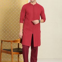 House of Pataudi Men Chikankari Embroidered Pure cotton Jashn Kurta with Pyjama-35