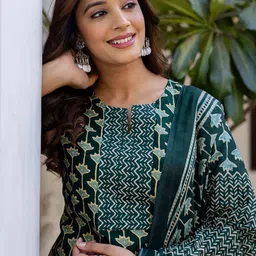 SANISA Women Printed Regular Kurta with Trousers & With Dupatta image 5