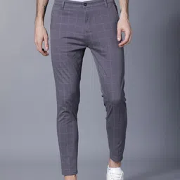HIGHLANDER Men Grey Slim Fit Checked Trousers-image-86