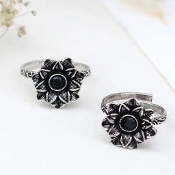 Teejh Ethnic Kayra Black Stone Silver Oxidized Toe Rings for Women-19