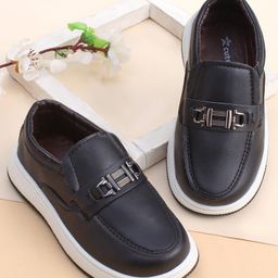 Cute Walk by Babyhug Slip On Loafer with Applique - Black-picture-26