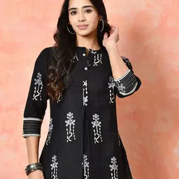 Sangria Women Floral Printed Pure Cotton Kurti-picture-39