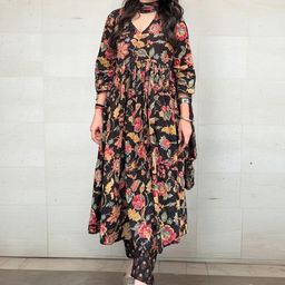 Aaghnya Women Printed Kurta Set-image-24