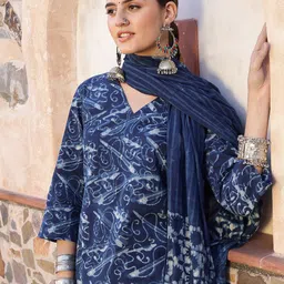 Taavi Abstract Printed Pure Cotton Straight Kurta with Trouser & Dupatta-6