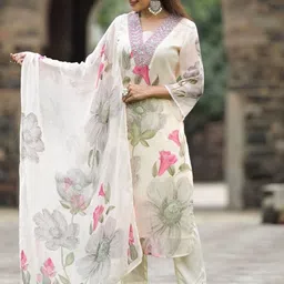 CHANDALIYO Women Floral Printed Regular Kurta with Churidar & With Dupatta-18