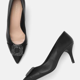 Lino Perros Embellished Slim Heeled Pumps-23