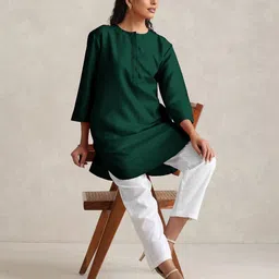 trueBrowns Round Neck Three-Quarter Sleeves Kurta-picture-15