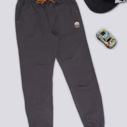 Pantaloons Junior Boys Regular Fit Mid-Rise Cotton Regular Trousers-image-16