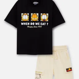 Nap Chief Pure Cotton Knit Garfield Featuring Half Sleeves Character Printed Oversized Tee & Cargo Shorts Set - Jet Black-picture-12