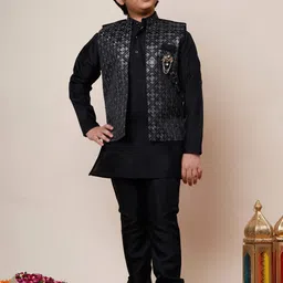 BT DEZINES Boys Embroidered Regular Sequinned Kurta with Pyjamas-picture-1