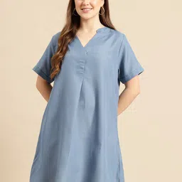 Qurvii Mandarin Collar A-Line Dress-image-32