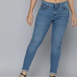 Levis Women Blue Super Skinny Fit Light Fade Stretchable Jeans-picture-8