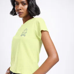 glitchez Minimal Graphic Print T-shirt-picture-32