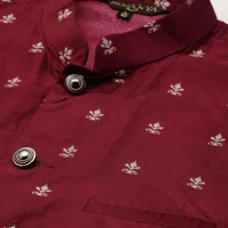SOJANYA Men Green Embroidered Mirror Work Kurta with Pyjamas With Nehru Jacket image 2