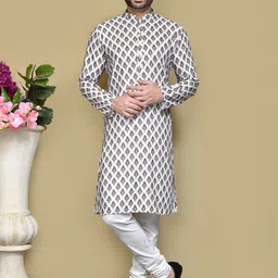 RANAK Men Geometric Printed Sequinned Kurta-picture-17