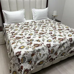 Pure Decor Comfy White Printed 350 GSM Microfiber AC Room Double King Bed Comforter-image-7