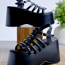 Shoetopia Solid Closure Buckle Gladiator Platforms - Black-picture-47