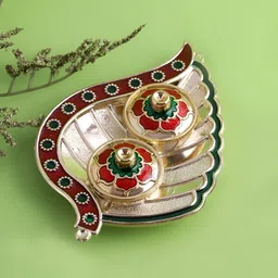 Aapno Rajasthan Green & Red Glossy Leaf Roli Chawal Thali-27