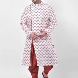 DEYANN PLUS Men Off White Floral Printed Kurta-31
