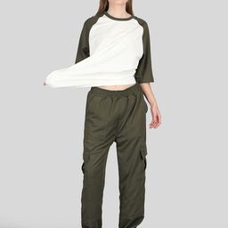 Raxedo Raglan Oversized Airport Look Outfit Colourblocked T-Shirt & Cargo Jogger Pant-image-63