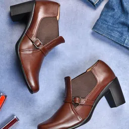 VALIOSAA Women Brown Boots-image-19