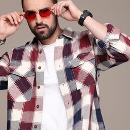 Roadster Men Relaxed Checked Casual Shirt-image-34