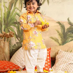 VASTRAMAY SISHU Muslin Full Sleeves Seamless Floral Printed Kurta With Patiala Set - Yellow & Cream-picture-44