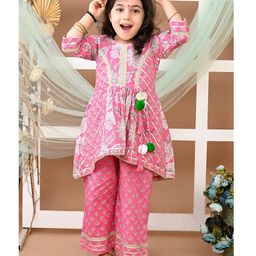 LIL PITAARA Pure Cotton Three Fourth Sleeves Floral Printed Gota Lace & Pompom Latkan Embellished Kurta & Coordinating Palazzo Set - Pink-image-5