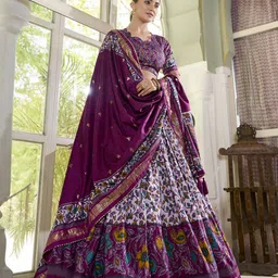 APNISHA Printed Foil Print Ready to Wear Lehenga & Unstitched Blouse With Dupatta-13