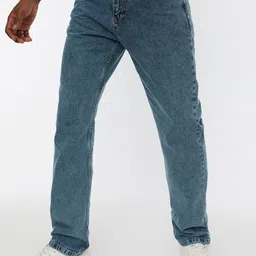 Trendyol Men Mid-Rise Clean Look Light Faded Jeans-image-55