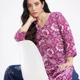 Anouk Rustic Floral Printed V-Neck Straight Kurta-image-49