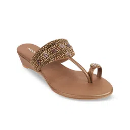 Mochi Women Western-Embellished Party Wedge Sandals-picture-22