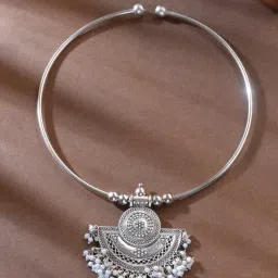 Niska Anaya Silver Necklace-picture-12