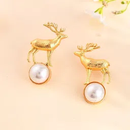 DressBerry Gold-Plated Pearls Beaded Animal Shaped Studs-28