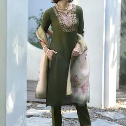 SHREE LAXMINARAYAN EXPORT Floral Yoke Design Straight Kurta With Trouser & Dupatta image 2