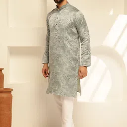 SOJANYA Men Regular Kurta with Pyjamas image 5
