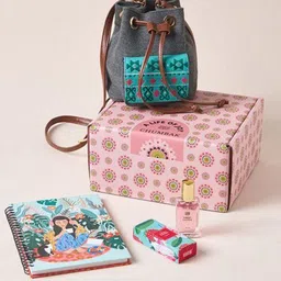 Chumbak All About Her Gift Set-image-12