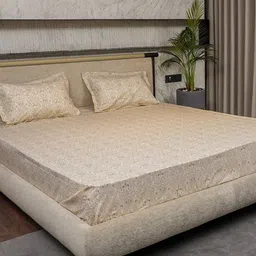 URBAN SPACE Brown & White Floral Printed Cotton 200 TC King Bedsheet With 2 Pillow Covers-image-8