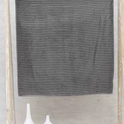 Ariana Grey Striped SuperSoft High-Absorbent 550 GSM Quick-Dry Platinum Cotton Bath Towel-image-4