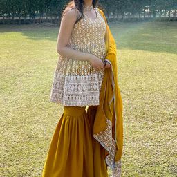 Libas Women Ethnic Motifs Embroidered Pleated Kurti Set With Dupatta & Potli-image-32