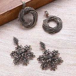 SOHI Set Of 2 Gold-Plated Stone Studded Drop Earrings-15