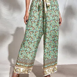 Kotty Women Green Floral Printed Trousers-image-33