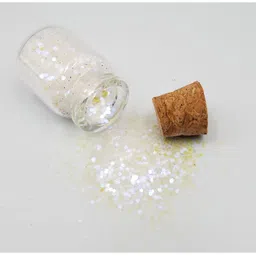 KINGDOM OF LASHES Vegan Glitter Eyeshadow - Egg Shell-42