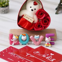 eCraftIndia Red & White 10 Pieces Valentine Gift Set Box-18