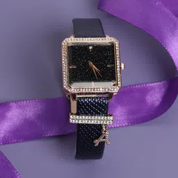 HAUTE SAUCE by  Campus Sutra Women Analogue Watch With A Liberty Charm AW23_HSCW5151-1