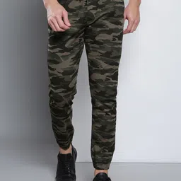 Dennis Lingo Men Olive Green Camouflage Printed Straight Fit Cotton Joggers Trousers-picture-28