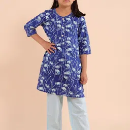 Sangria Girls Blue Ethnic Motifs Printed Regular Pure Cotton Kurta with Trousers-image-35