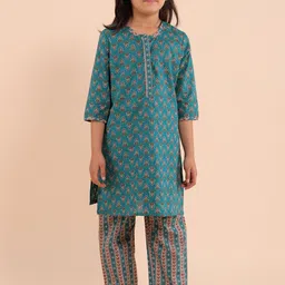 Sangria Girls Floral Printed Pure Cotton Round Neck Kurta Sets-image-33