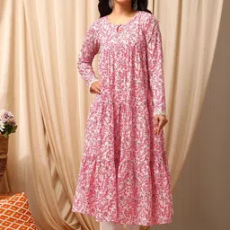Inddus Floral Printed Tiered Anarkali Kurta With Trousers-image-32