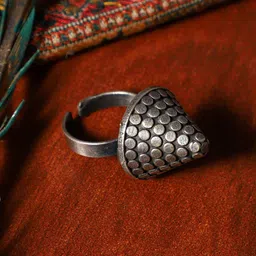 VENI Oxidised Silver Finger Ring-18
